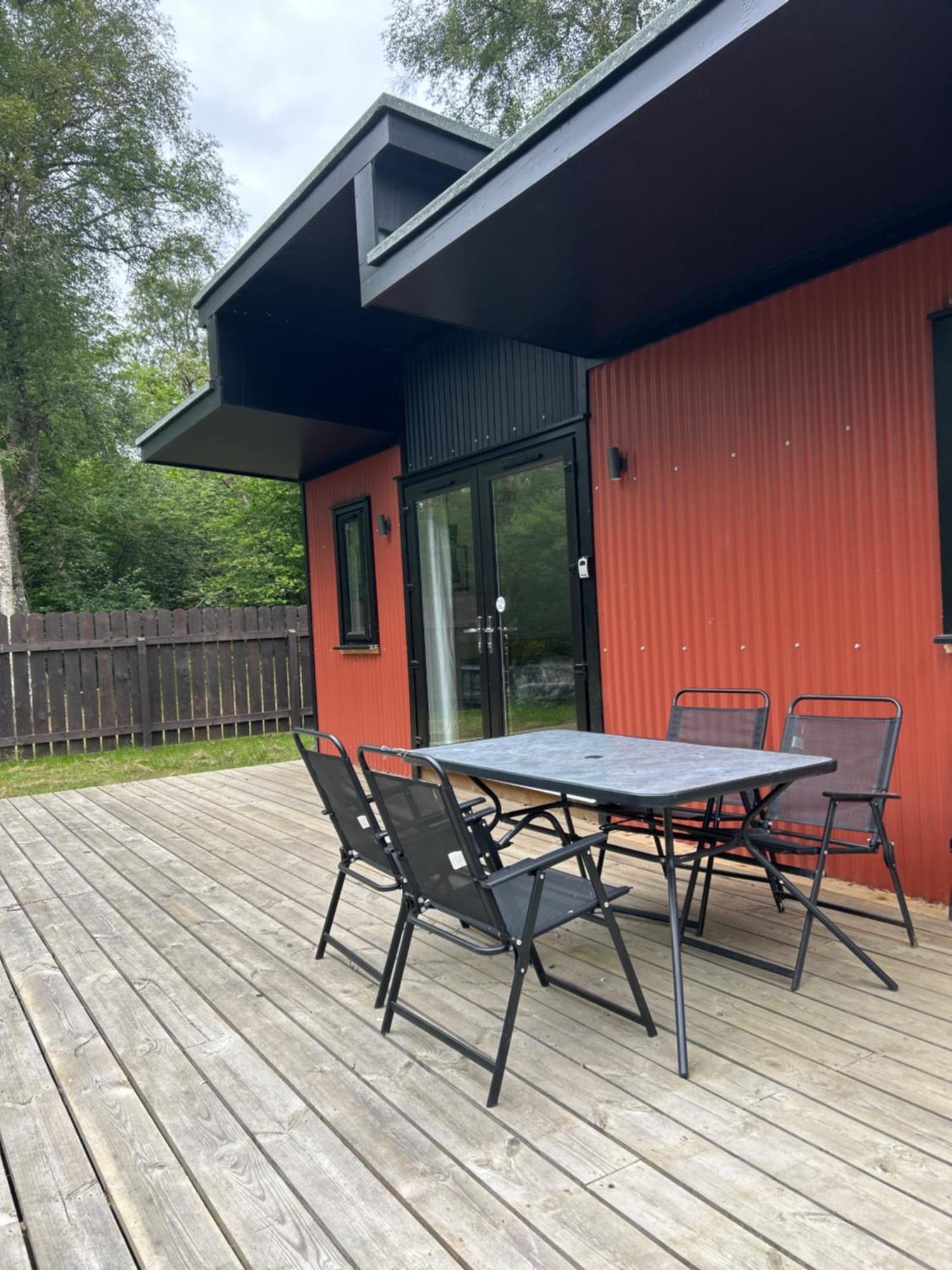 1Lochness Glam Lodges Inverness Exteriör bild